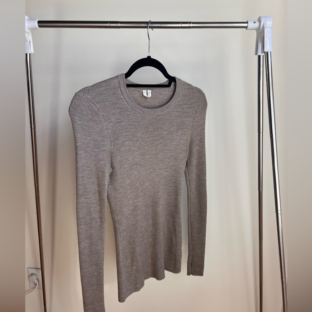 Arket 100% wool ribbed long sleeve merino Medium brown gray taupe